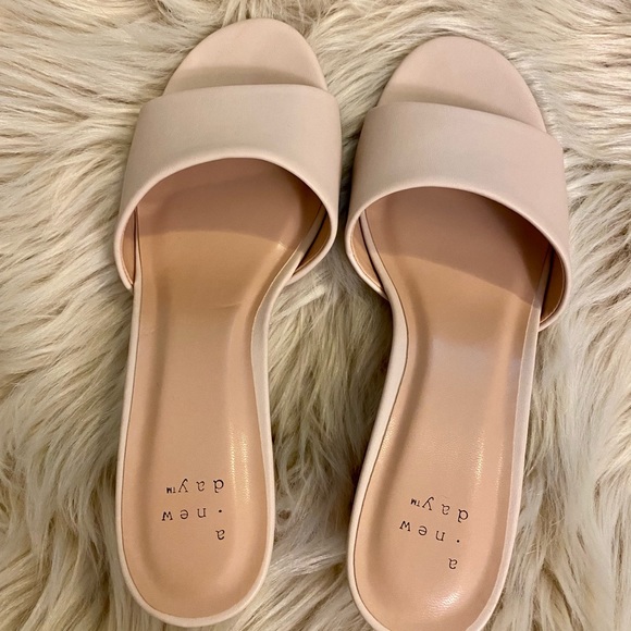 A New Day Jana Sandals - Picture 5 of 8